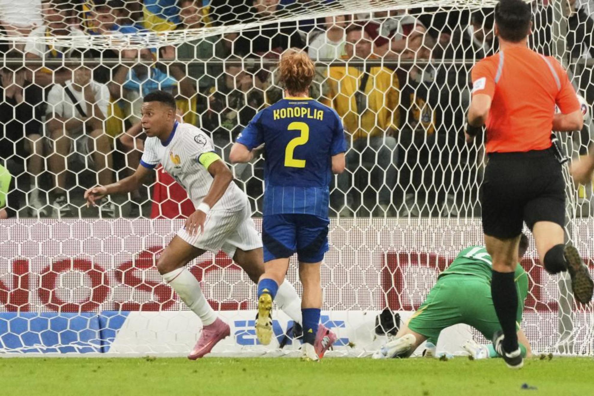 九游官方中心-姆巴佩谈追平亨利进球数：向亨利大哥致敬，但我可要超越他了